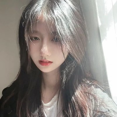 男人转化出机器人铠装